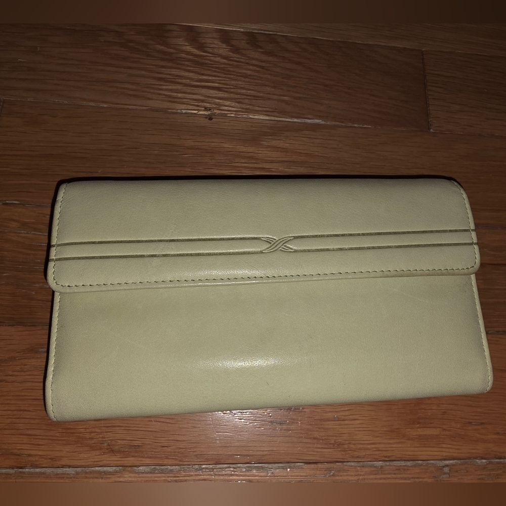 VINTAGE LEATHER Buxton GREEN PASTEL CHECKBOOK WALLET NICE SHAPE SMOKE FREE